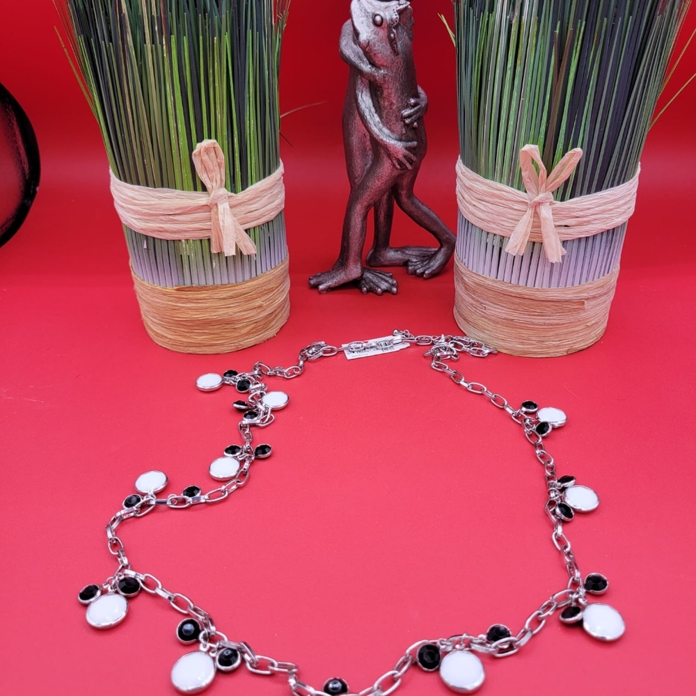 Necklaces - Picture 2 of 6